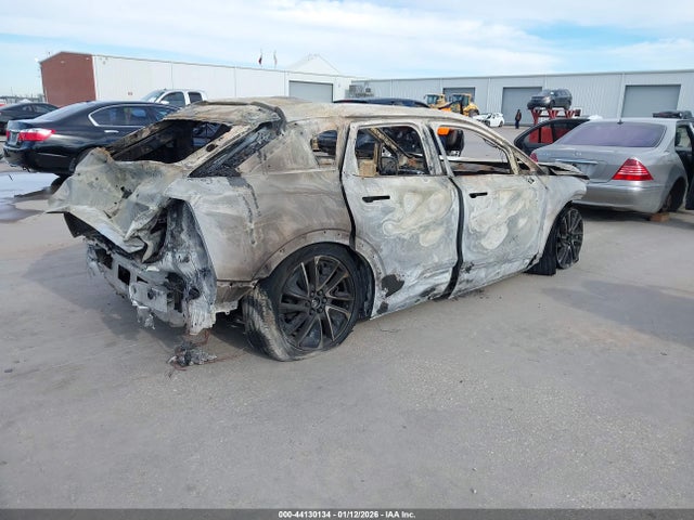 2025 CADILLAC OPTIQ 3GYK3EMRXSS262412 Photo 3