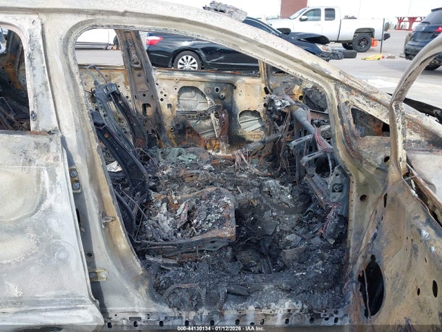 2025 CADILLAC OPTIQ 3GYK3EMRXSS262412 Photo 4