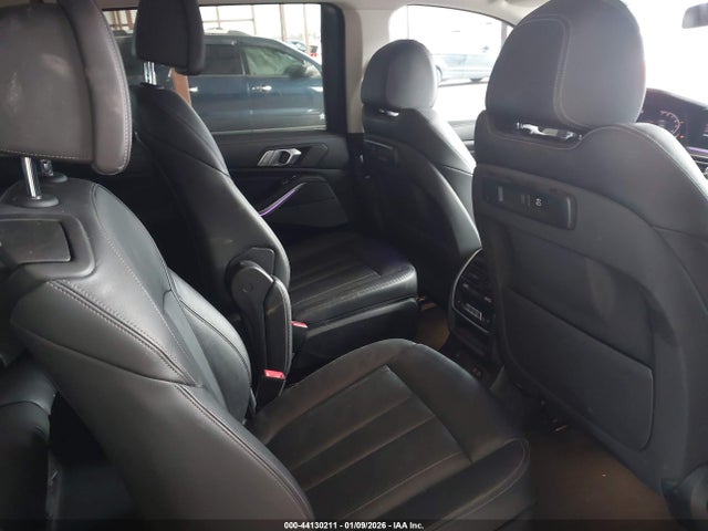 2020 BMW X7 5UXCW2C0XL9A00480 Photo 7
