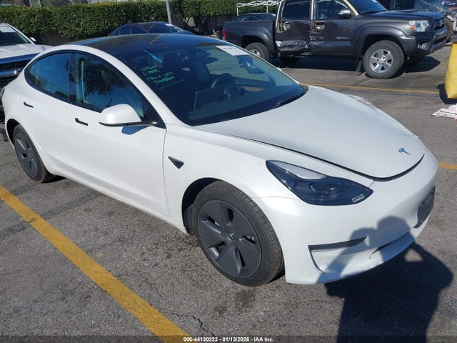 2022 TESLA MODEL 3 5YJ3E1EB5NF256111 Photo 0
