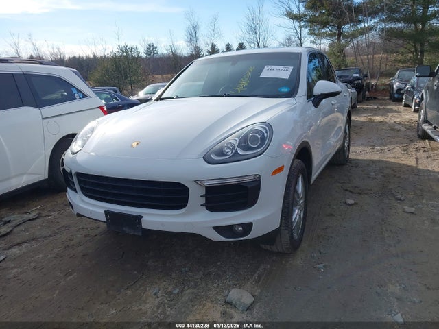 2016 PORSCHE CAYENNE WP1AA2A23GKA09012 Photo 1