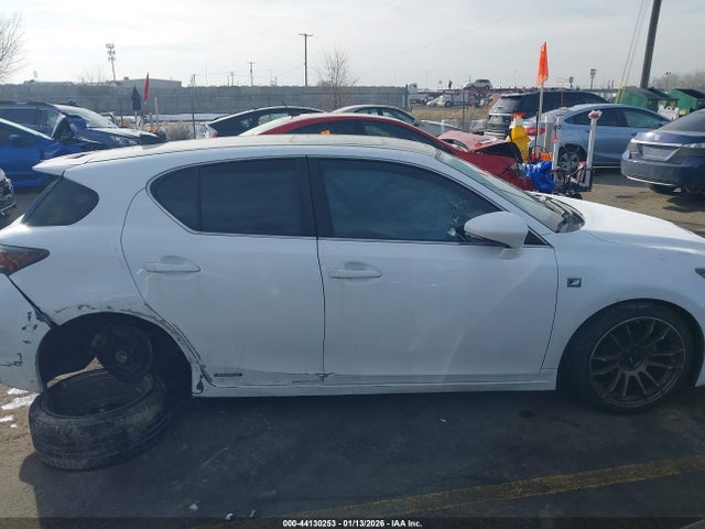 Lexus CT 200H 2014 JTHKD5BH1E2204068 Image 13