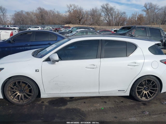 Lexus CT 200H 2014 JTHKD5BH1E2204068 Image 14
