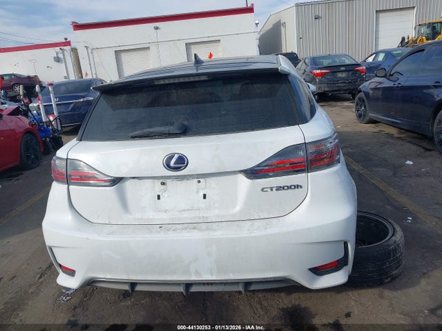 Lexus CT 200H 2014 JTHKD5BH1E2204068 Image 16