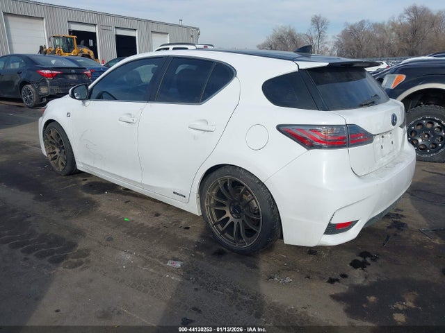 Lexus CT 200H 2014 JTHKD5BH1E2204068 Image 3