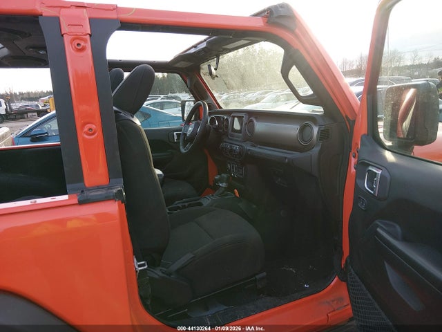 1C4GJXAG0JW242365 Jeep Wrangler Sport S 4x4
