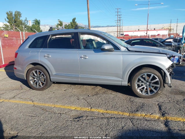 Audi Q7 2019 WA1LAAF74KD020097 Image 14