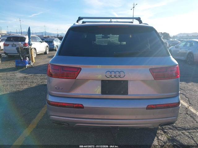 Audi Q7 2019 WA1LAAF74KD020097 Image 17