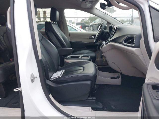 2024 CHRYSLER PACIFICA 2C4RC1BG0RR120186 Photo 4