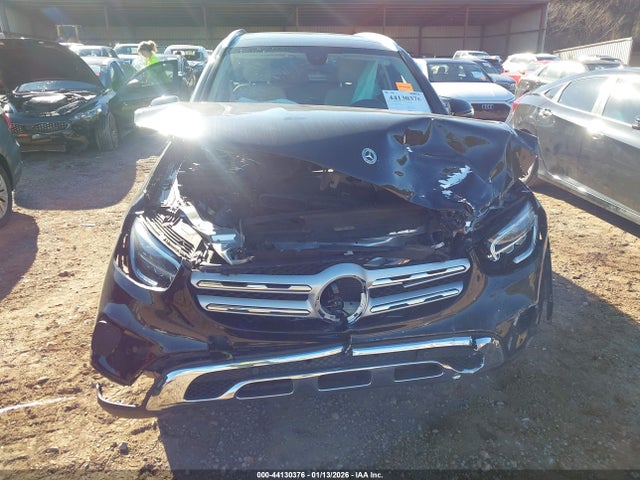 44130376 :رقم المزاد ، W1N0G8DBXMF941442 vin ، 2021 Mercedes-benz Glc 300 Suv مزاد بيع
