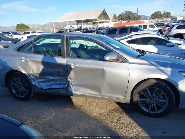 4T1BF1FK2HU419215 Toyota CAMRY SE