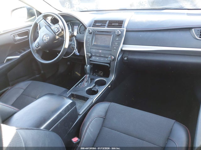 4T1BF1FK2HU419215 Toyota CAMRY SE