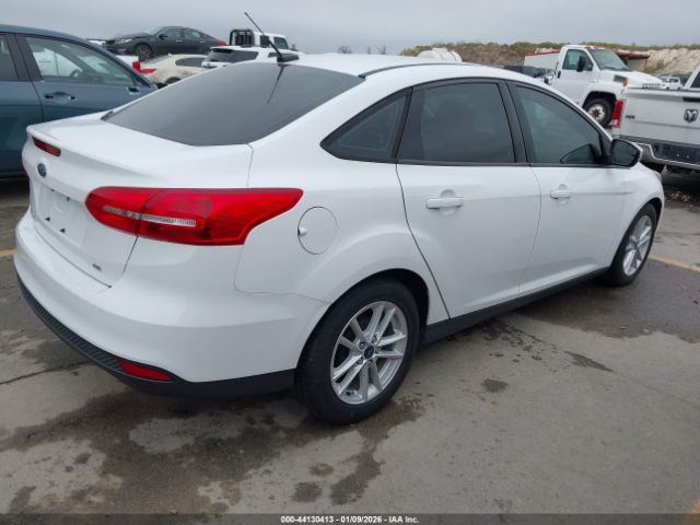 2017 FORD FOCUS 1FADP3F22HL346428 Photo 3