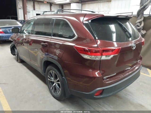 2019 TOYOTA HIGHLANDER 5TDBZRFH7KS977443 Photo 2