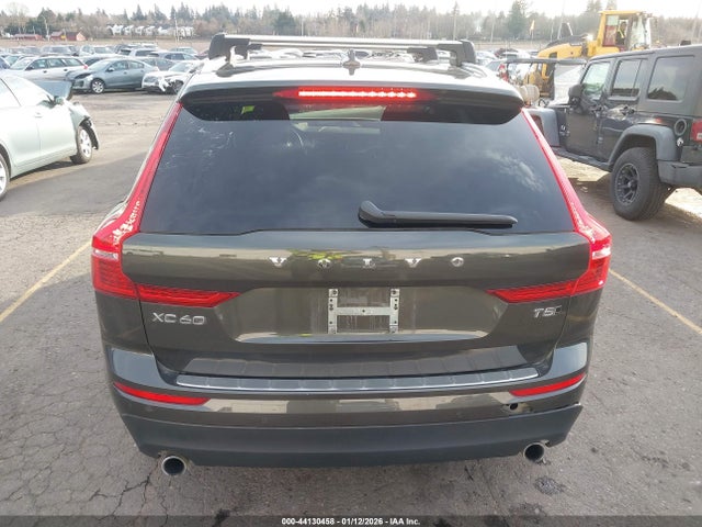 LYV102RK0KB228235 Volvo Xc60 T5 Momentum