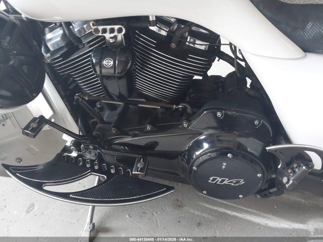 2019 HARLEY-DAVIDSON FLTRXS 1HD1KTP18KB674322 Photo 8