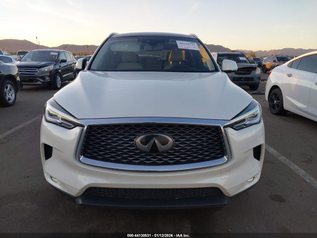 3PCAJ5M32LF120214 Infiniti Qx50 Luxe Awd