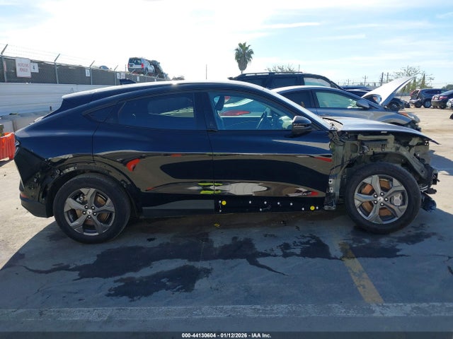 Ford Mustang Mach-e Select 2022 3FMTK1RM2NMA35383 Image 14
