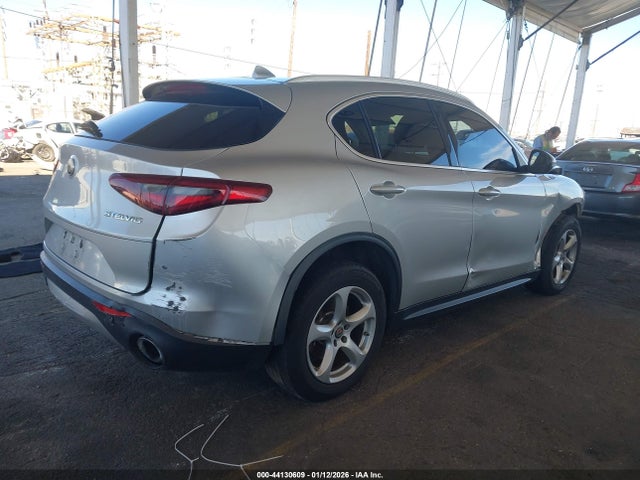 2018 ALFA ROMEO STELVIO ZASFAKAN3J7C24067 Photo 3
