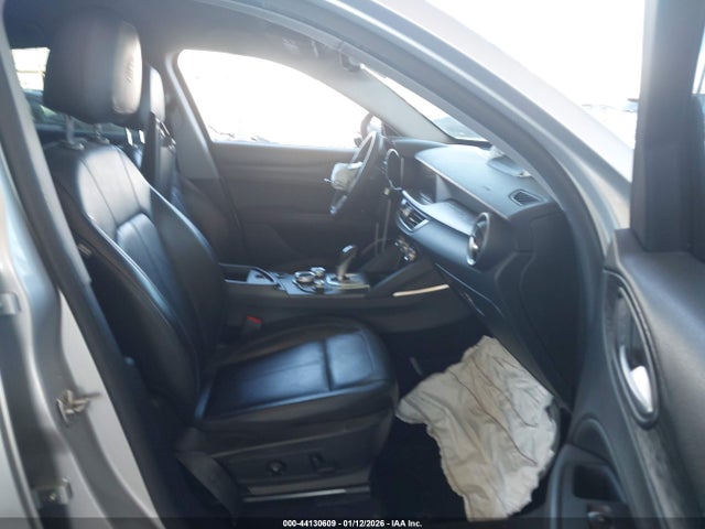 2018 ALFA ROMEO STELVIO ZASFAKAN3J7C24067 Photo 4