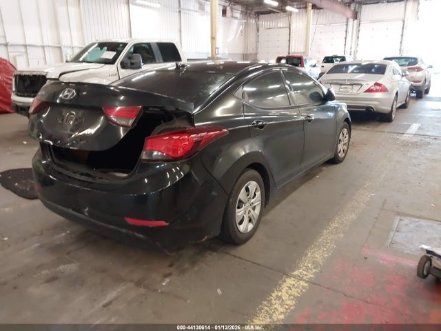 2016 HYUNDAI ELANTRA 5NPDH4AE5GH715266 Photo 3