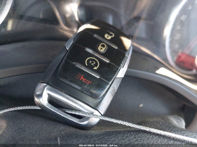 2020 RAM 1500 1C6RREBT7LN121544 Photo 10