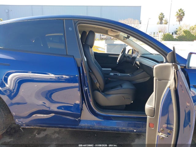 2025 TESLA MODEL Y 7SAYGDEE4SF249466 Photo 4