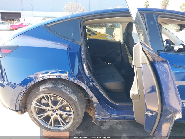 2025 TESLA MODEL Y 7SAYGDEE4SF249466 Photo 7