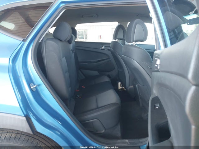 KM8J33A41JU604564 Hyundai TUCSON SEL