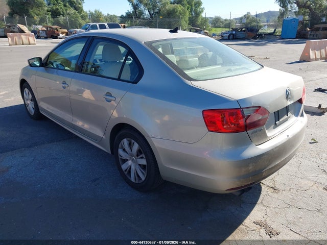3VWD17AJXEM249941 Volkswagen Jetta