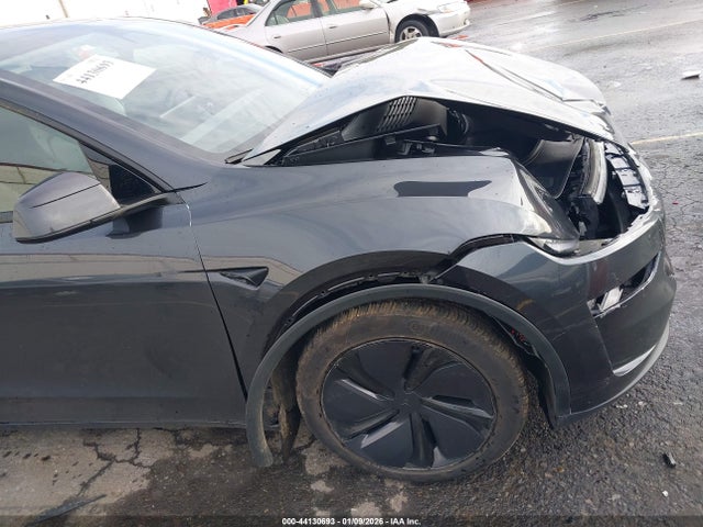 Aukcja sprzedaży 2026 Tesla Model Y Long Range Launch Series/premium All-wheel Drive, vin: 7SAYGDEE7TF408319, numer aukcji: 44130693