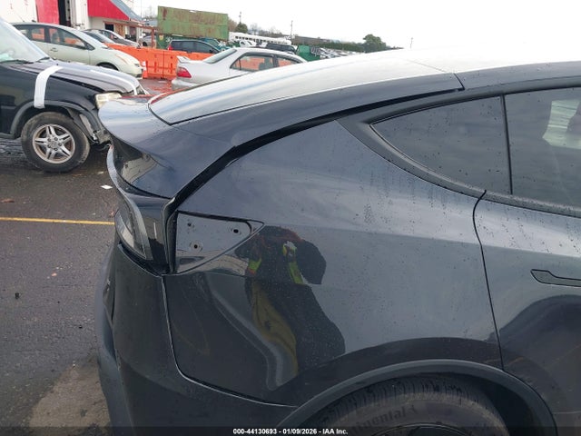 Aukcja sprzedaży 2026 Tesla Model Y Long Range Launch Series/premium All-wheel Drive, vin: 7SAYGDEE7TF408319, numer aukcji: 44130693