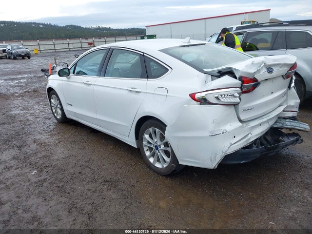 2019 FORD FUSION HYBRID 3FA6P0MU7KR109227 Photo 2