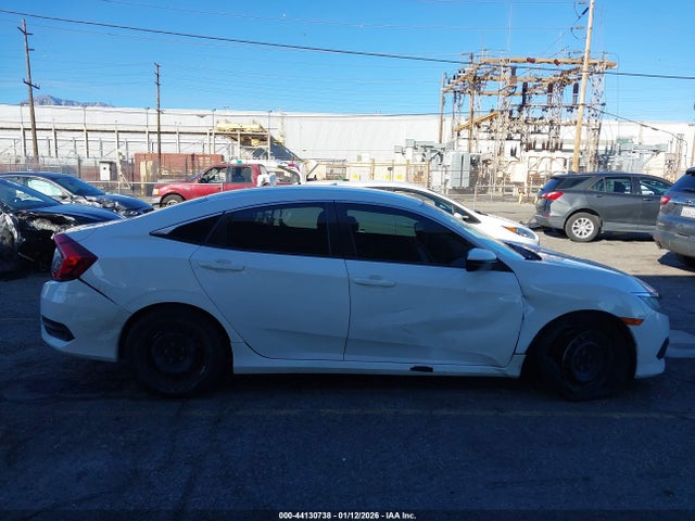 Honda Civic Lx 2018 2HGFC2F53JH555930 Image 14