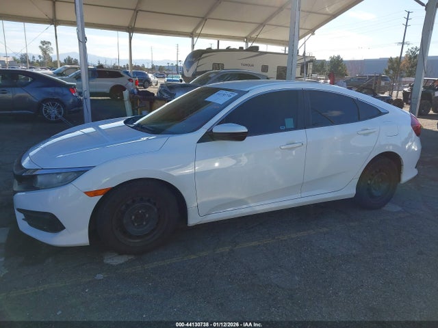 Honda Civic Lx 2018 2HGFC2F53JH555930 Image 15