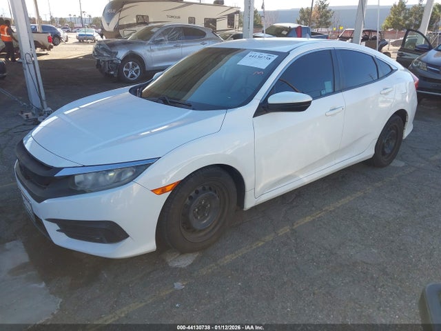 Honda Civic Lx 2018 2HGFC2F53JH555930 Image 2