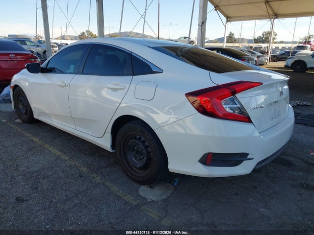 Honda Civic Lx 2018 2HGFC2F53JH555930 Image 3