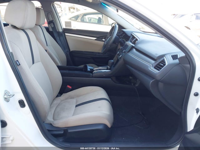 Honda Civic Lx 2018 2HGFC2F53JH555930 Image 5
