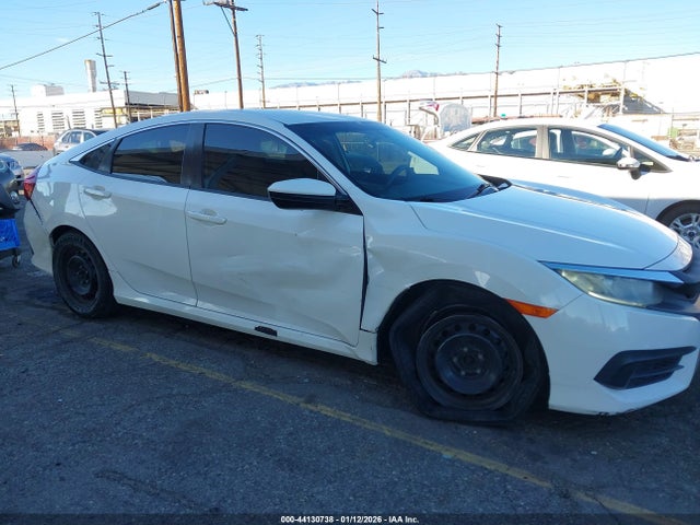 Honda Civic Lx 2018 2HGFC2F53JH555930 Image 6