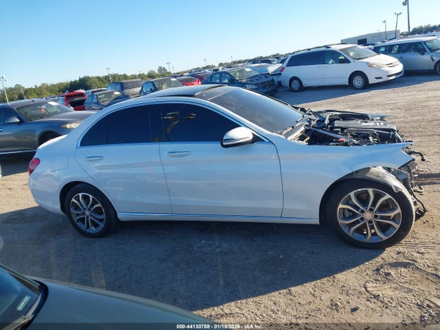Продажа на аукционе авто 2016 Mercedes-benz C 300 4matic, vin: 55SWF4KB5GU138335, номер лота: 44130788