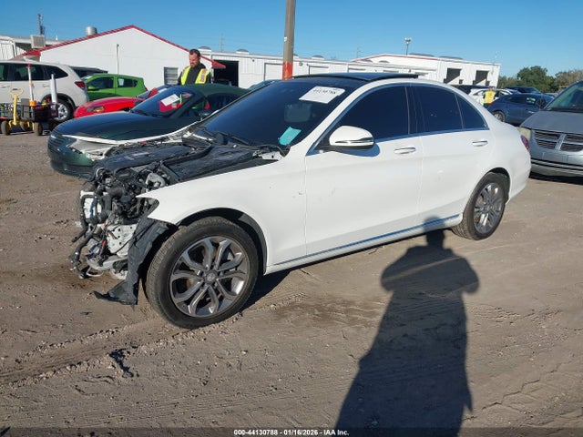 Продажа на аукционе авто 2016 Mercedes-benz C 300 4matic, vin: 55SWF4KB5GU138335, номер лота: 44130788