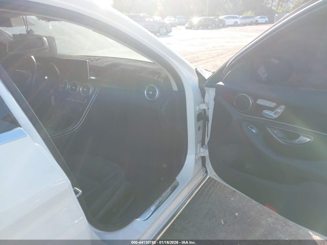Продажа на аукционе авто 2016 Mercedes-benz C 300 4matic, vin: 55SWF4KB5GU138335, номер лота: 44130788