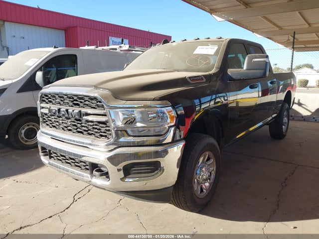 3C6UR5CL8PG616892 RAM 2500 Tradesman 4x4 6&#039;4 Box