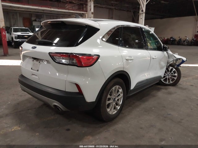 1FMCU0G61NUA60196 Ford ESCAPE SE