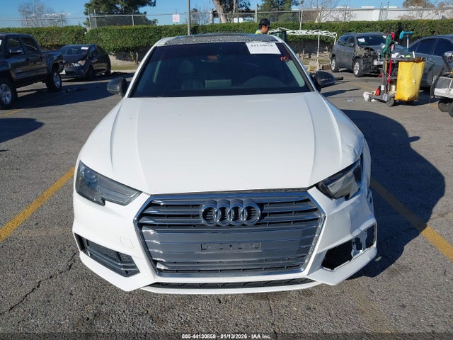 WAUKMAF46HN040981 Audi A4 2.0t Season Of Audi Ultra Premium