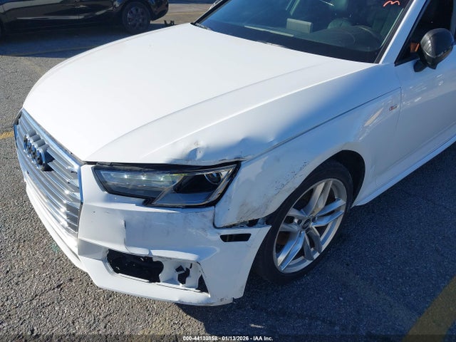 2017 AUDI A4 WAUKMAF46HN040981 Photo 5