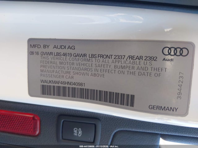 2017 AUDI A4 WAUKMAF46HN040981 Photo 8