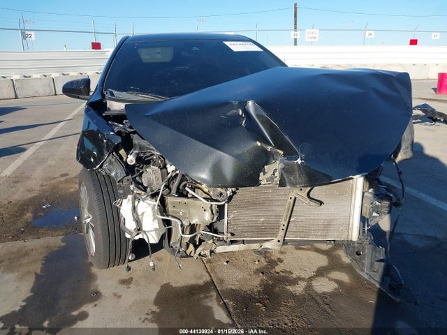 5YFBURHEXHP603962 Toyota COROLLA LE