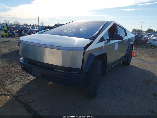 2024 TESLA CYBERTRUCK 7G2CEHEE2RA042437 Photo 1