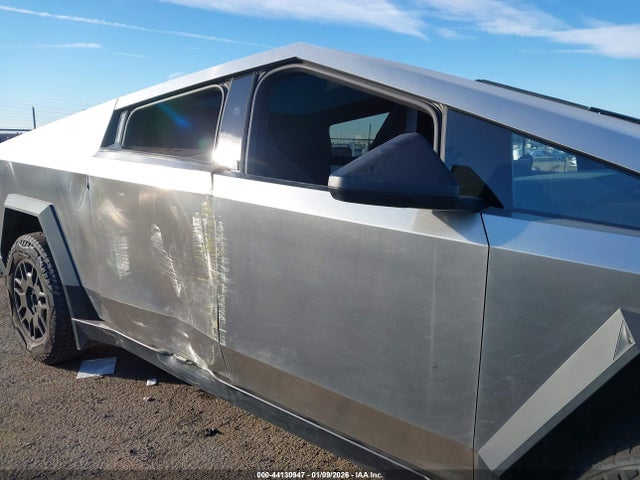 2024 TESLA CYBERTRUCK 7G2CEHEE2RA042437 Photo 5